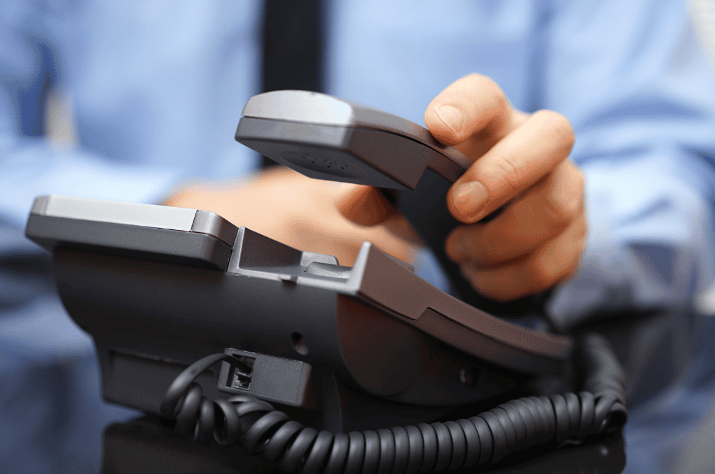 What is a POTs Line and How it Differs from VoIP